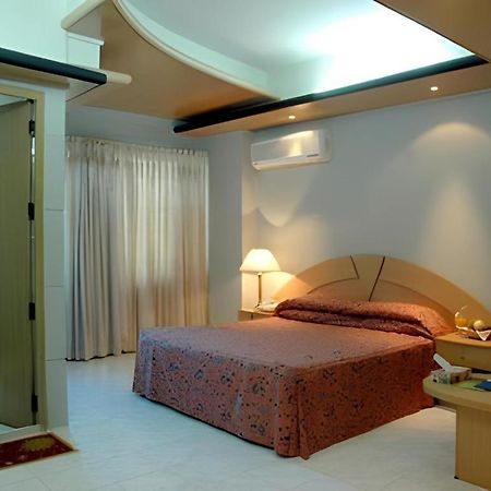 Hotel Tower Inn, Ćottogram Zewnętrze zdjęcie