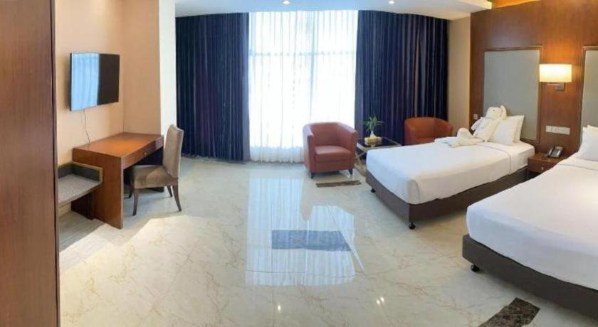 Hotel Tower Inn, Ćottogram Zewnętrze zdjęcie