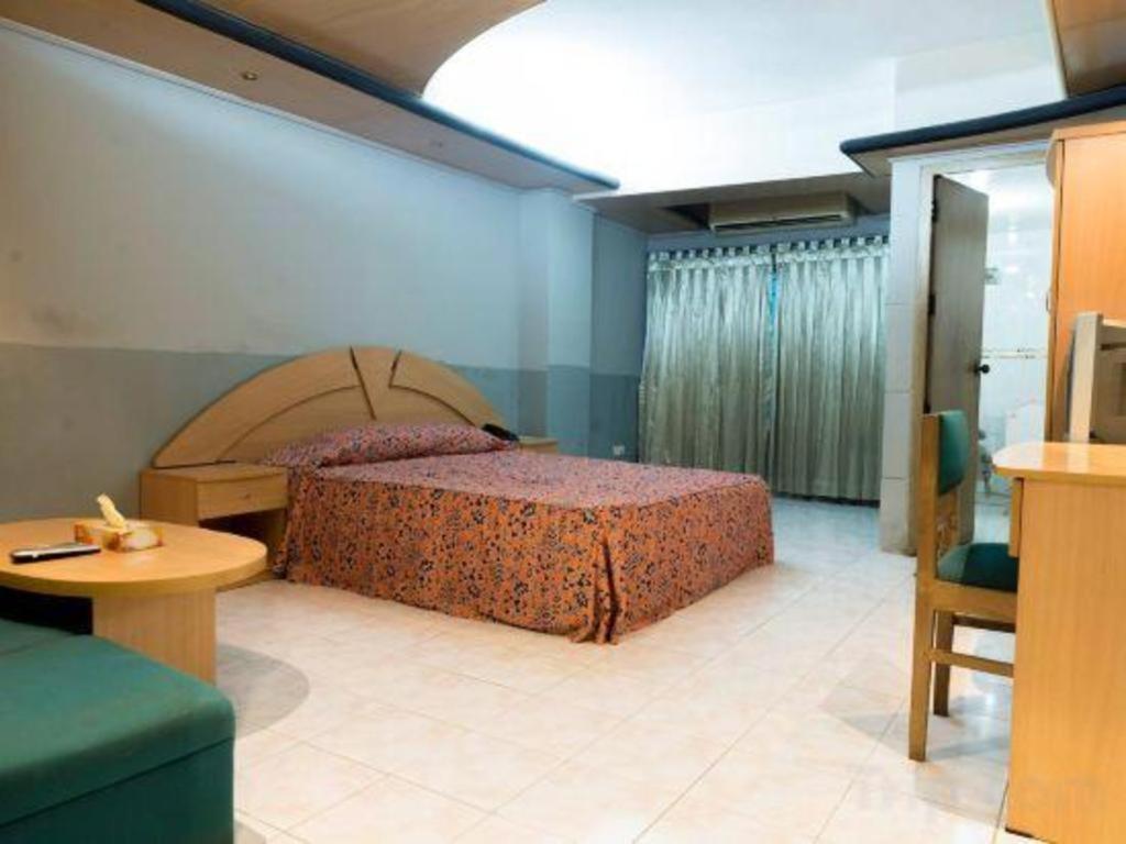 Hotel Tower Inn, Ćottogram Zewnętrze zdjęcie