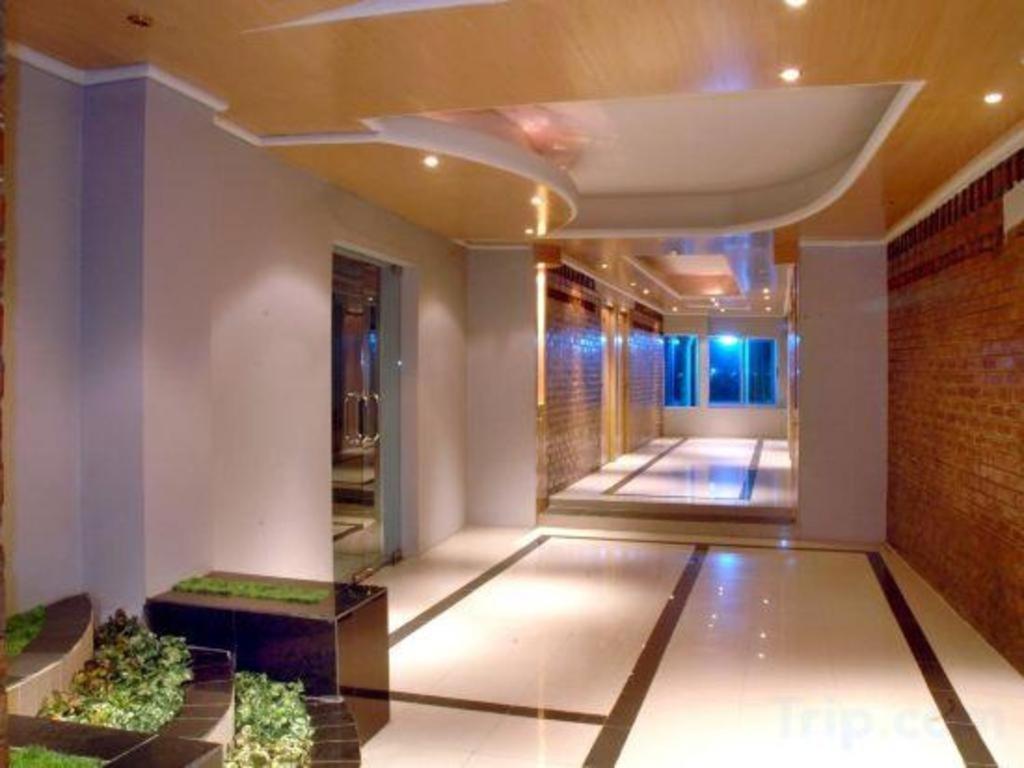 Hotel Tower Inn, Ćottogram Zewnętrze zdjęcie