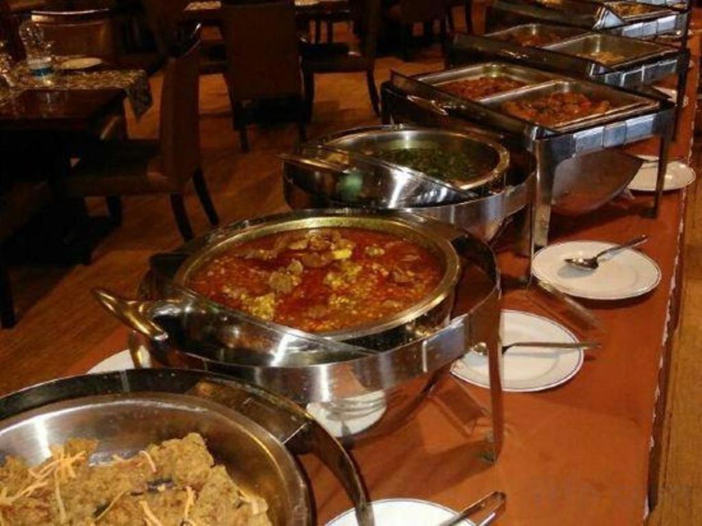 Hotel Tower Inn, Ćottogram Zewnętrze zdjęcie