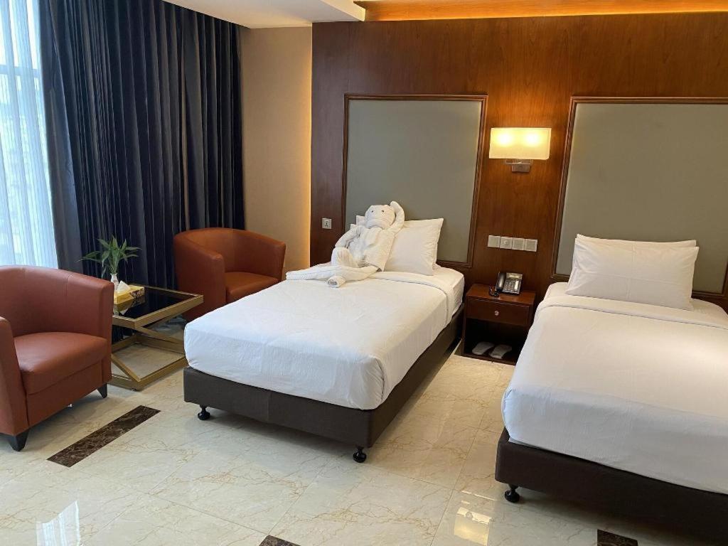 Hotel Tower Inn, Ćottogram Zewnętrze zdjęcie