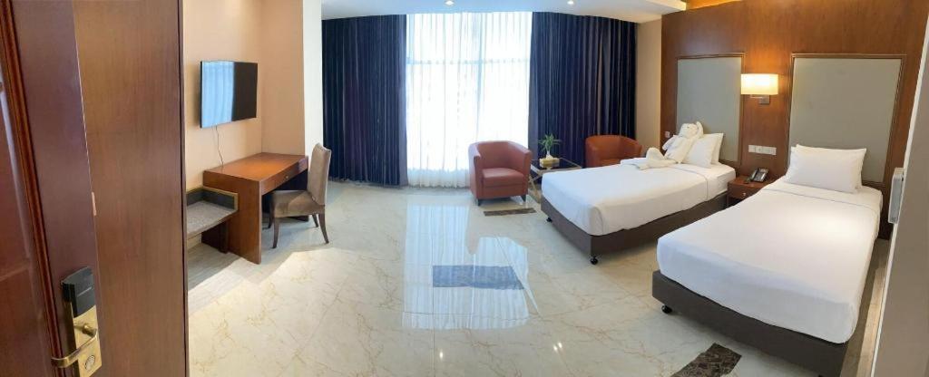 Hotel Tower Inn, Ćottogram Zewnętrze zdjęcie