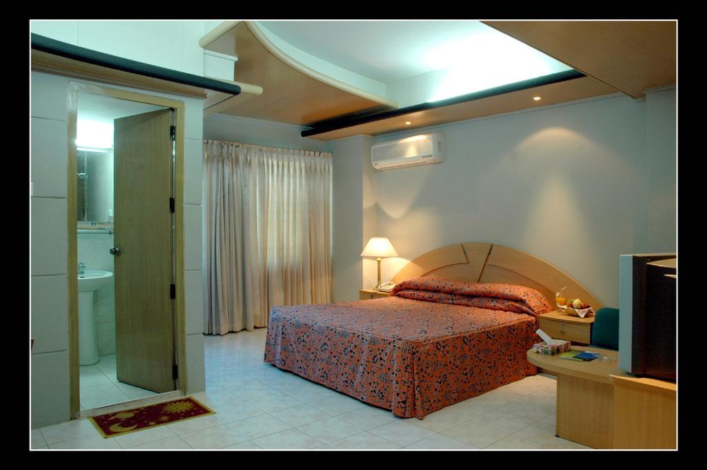 Hotel Tower Inn, Ćottogram Zewnętrze zdjęcie